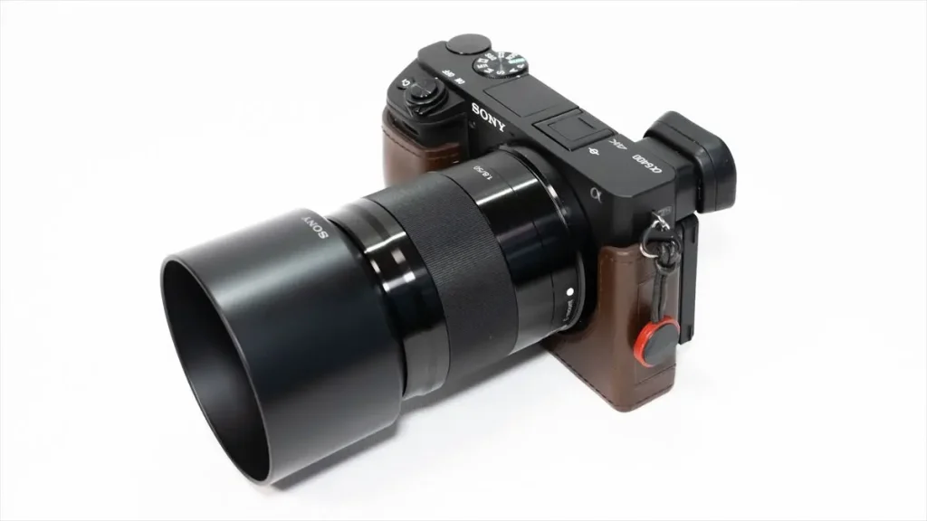 ソニー E 50mm F1.8 OSS を装着したα6400