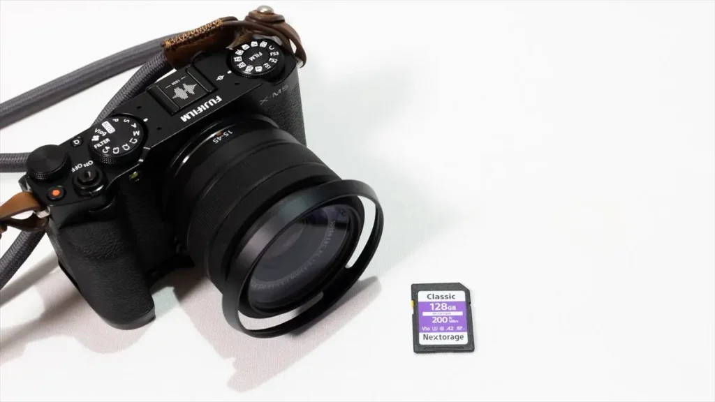 X-M5の隣にネクストレージ128GBがある