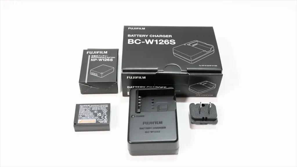 充電器BC-W126SとバッテリーNP-W126S