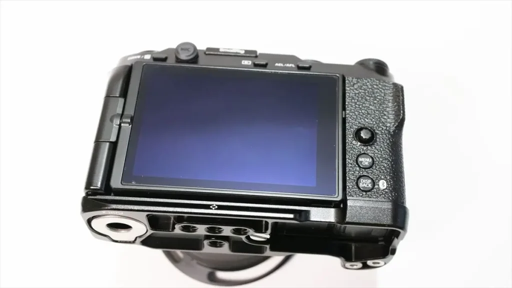 液晶保護フィルムを貼り終わったX-M5