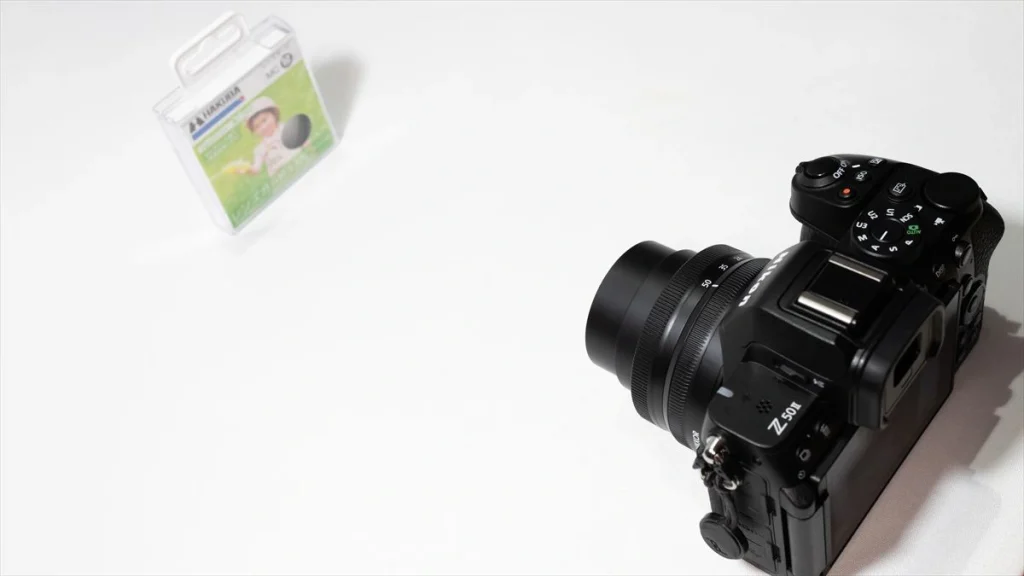NIKKOR Z MC 50mm f/2.8とNIKKOR Z DX 16-50mm f/3.5-6.3 VR とのマクロ比較　NIKKOR Z DX 16-50mm f/3.5-6.3 VRは被写体にあまり寄れない