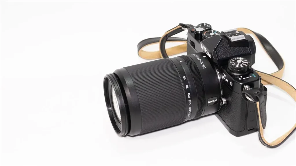 zfcにNIKKOR Z DX 50-250mm を装着　格納状態