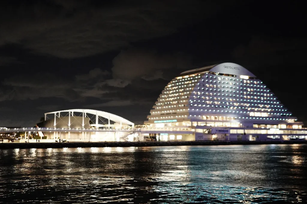 α6400とSIGMA30mmF1.4で撮った夜景の画像 いい加減に撮ったため手ぶれしている