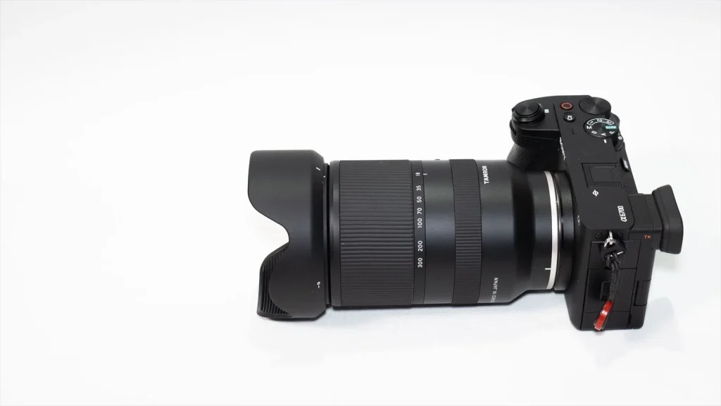 TAMRON 18-300mm 18mm時