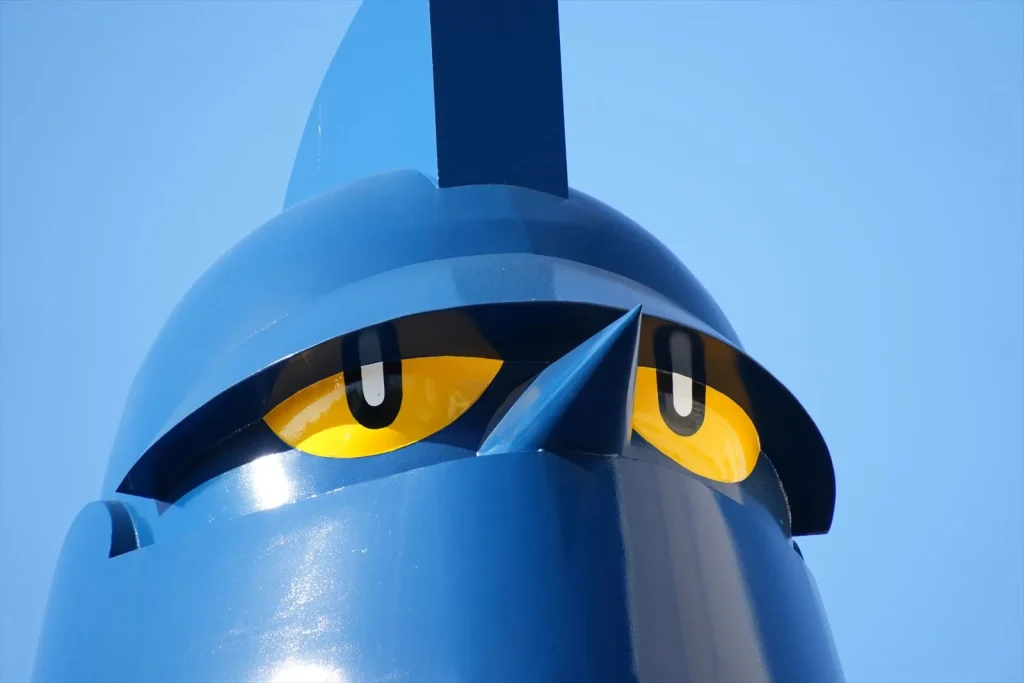 TAMRON 18-300mmの作例　300mm側　像の頭部のみが写っている