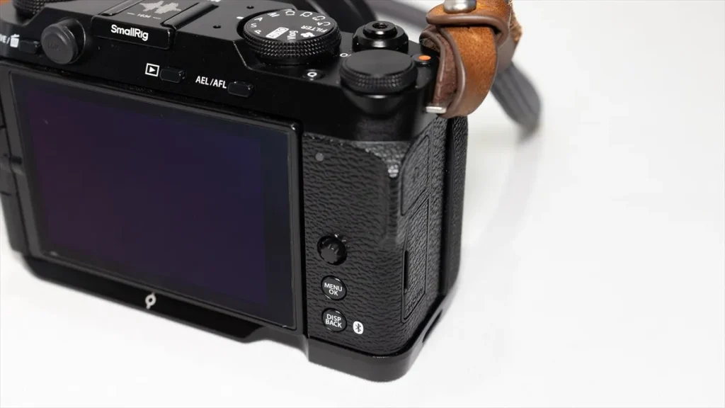 FUJIFILM X-M5背面のAF操作用ジョイスティック