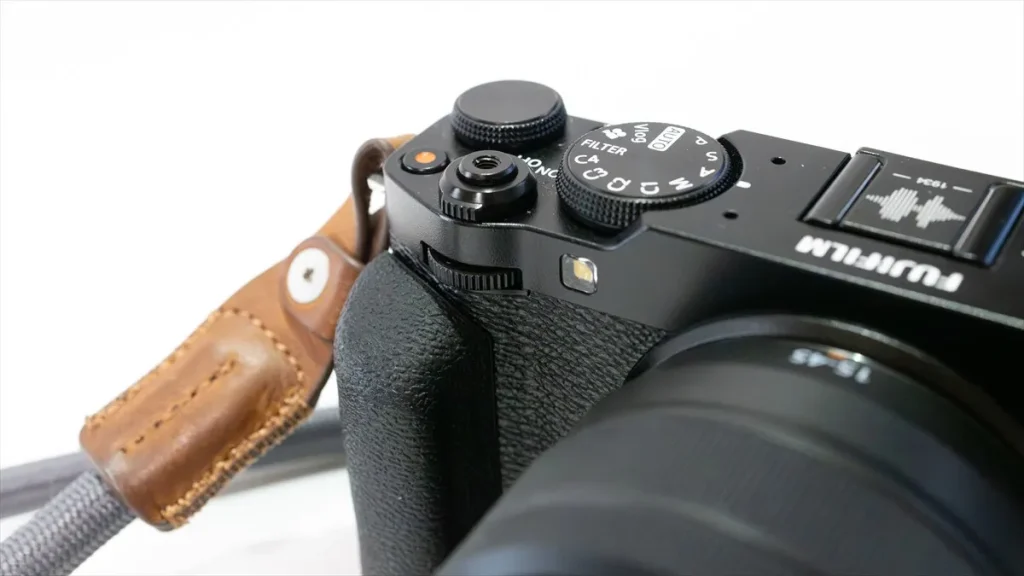FUJIFILM X-M5前面のフロントコマンドダイヤル