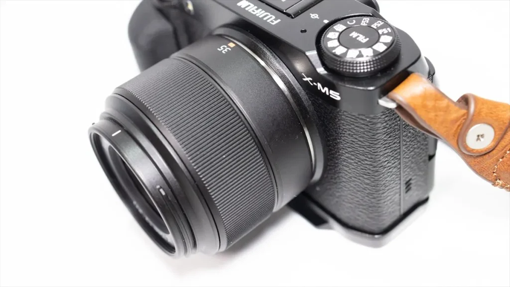 XC35mmF2のレンズ鏡筒