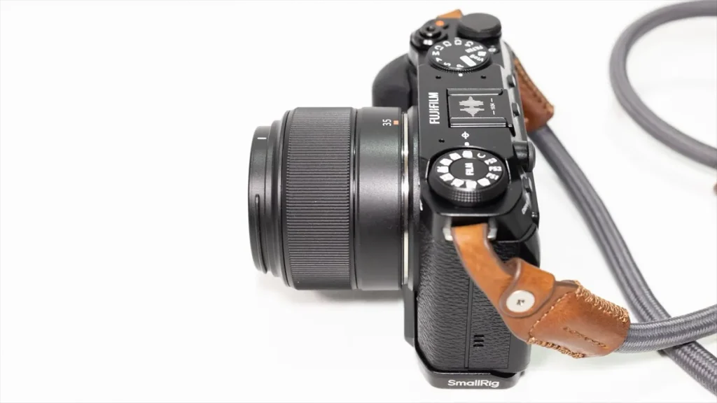 X-M5にXC35mmF2を装着した側面