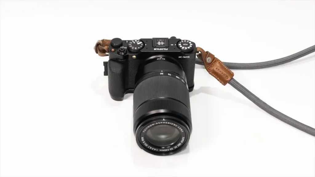 X-M5にXC50-230mmを装着した正面