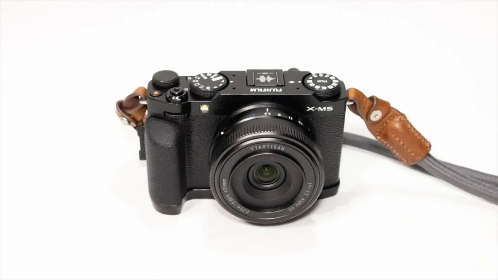 X-M5にTTArtisan AF 14mm F3.5を装着した正面