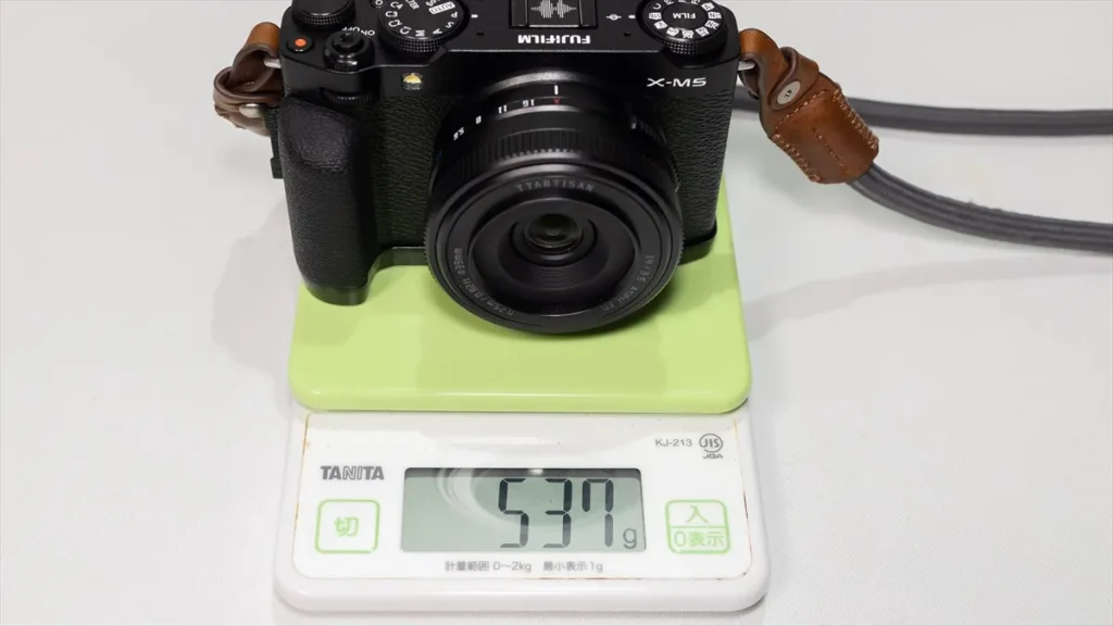 TTArtisan AF 14mm F3.5を装着したX-M5の重量