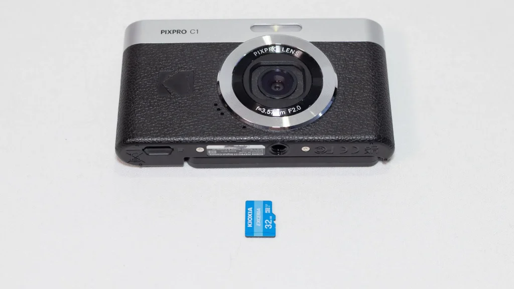 Kodak PIXPRO C1とKIOXIA EXCERIA microSDカード32GB