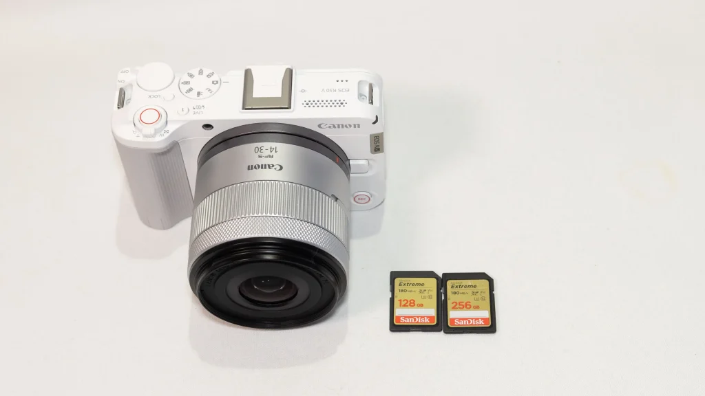 EOS R50 Vとサンディスク Extreme V30 128GB・256GB