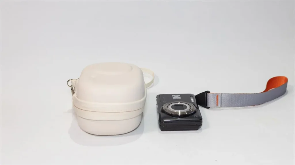 ProCaseとKodak FZ55の大きさ比較