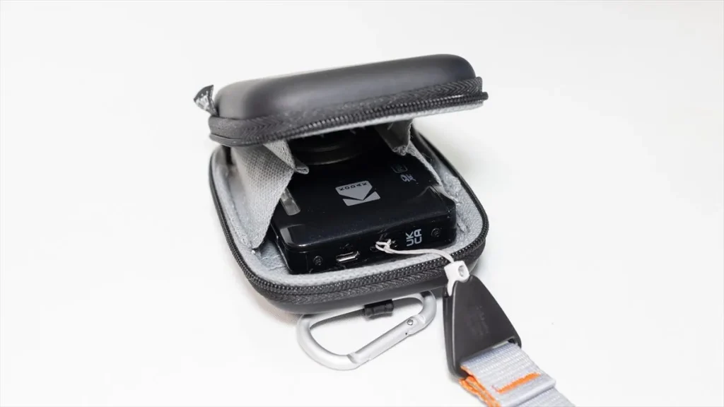 Digio2ケースにぴったり収まるKodak FZ55