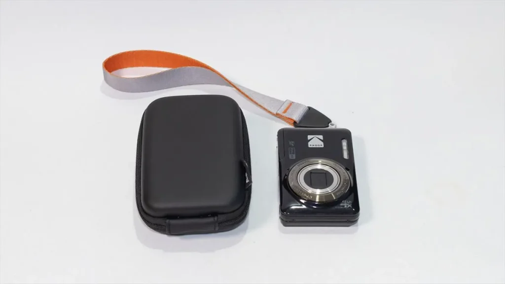 Digio2ケースとKodak FZ55の大きさ比較