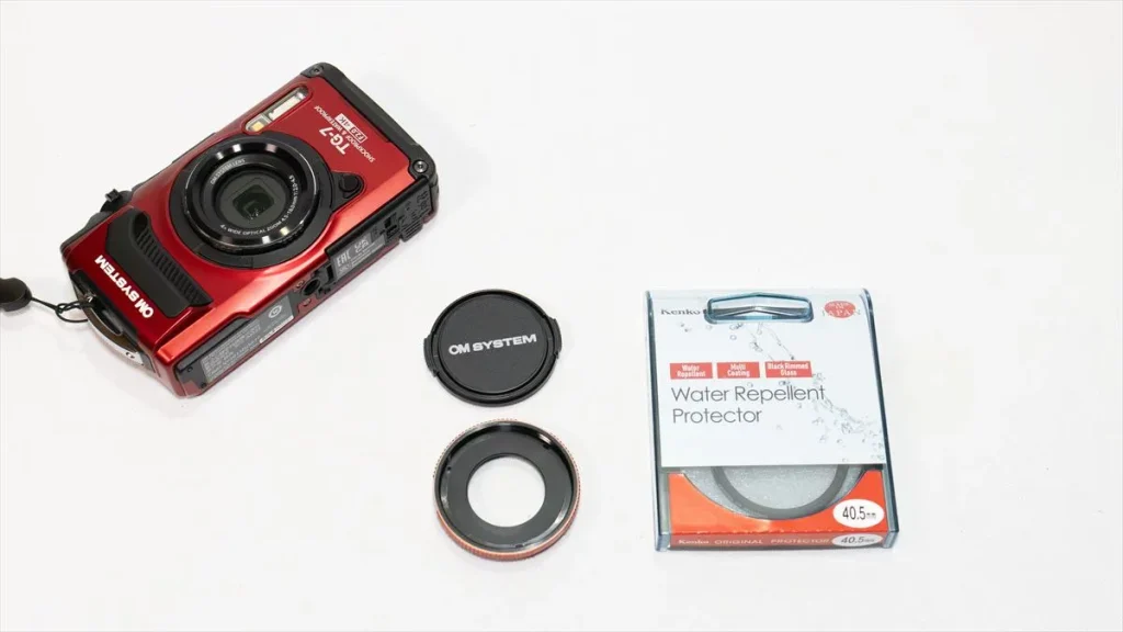 TG-7に装着したCLA-T01と40.5mmレンズ保護フィルター