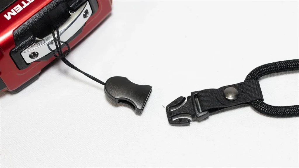 TG-7に取り付けたHAKUBA KST-48BKの着脱部