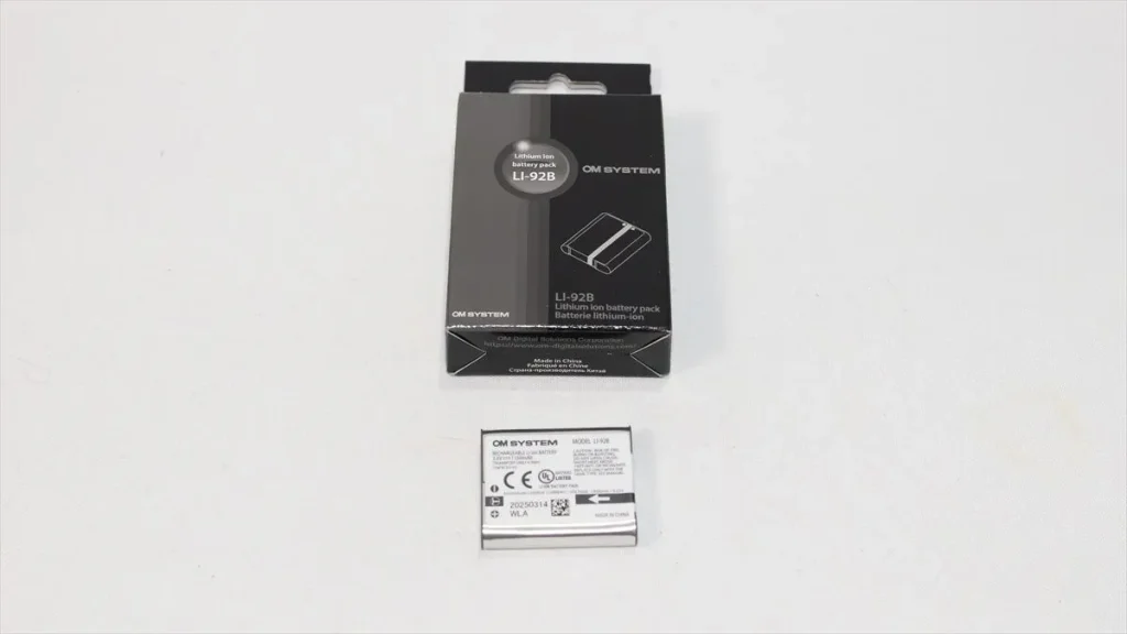 OM SYSTEM純正バッテリー LI-92Bのパッケージ