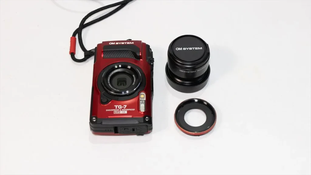 テレコンバーター TCON-T01を装着したOM SYSTEM Tough TG-7