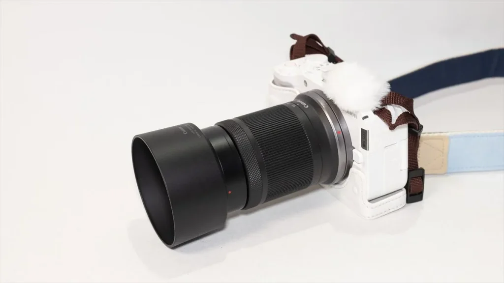 RF-S55-210mm用のレンズフード ET-60B