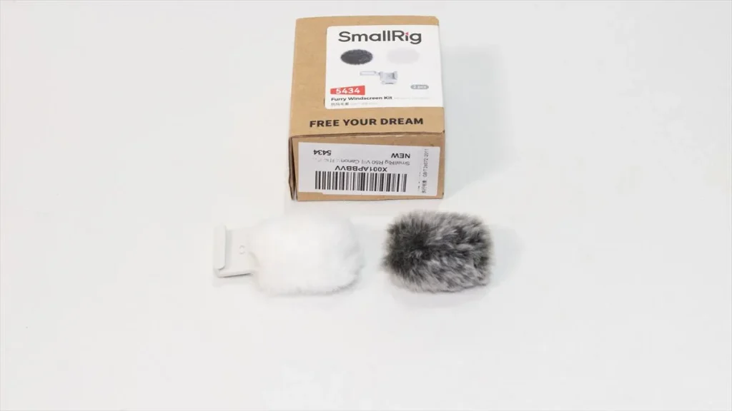 SmallRig 5434の白とグレーのウインドスクリーンと取り付け用ベースプレート